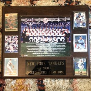 NY Yankees 2000 World Champion Plaque with cards